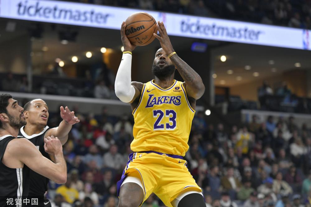 更是她面对 更是她面对